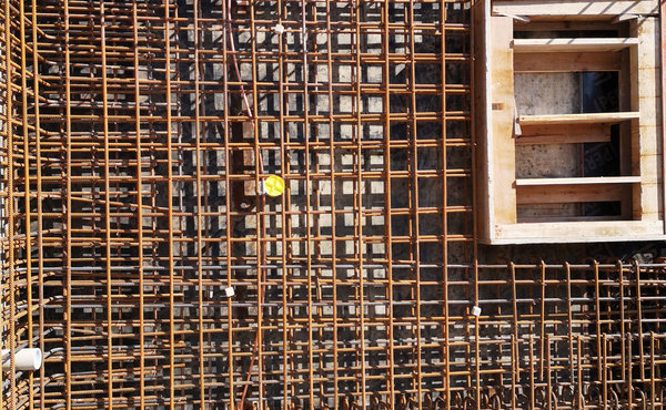 Baumeisterarbeiten, Hochbau, Baustelle, Kran, Armierung, Beton