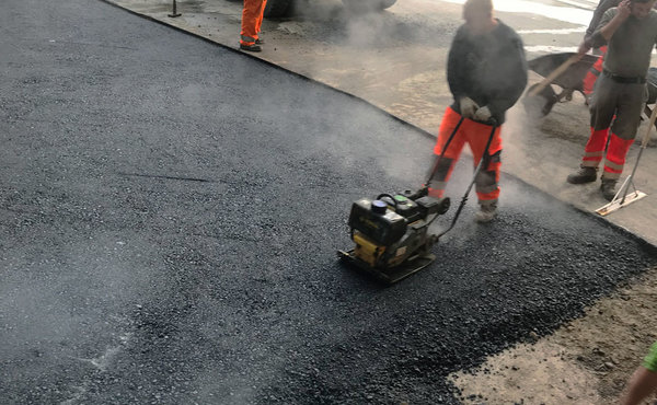 Belagsarbeiten, Teeren, Trüssel AG Bauunternehmung