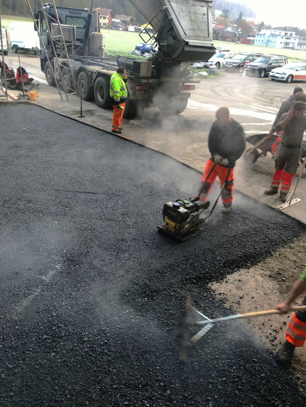 Belagsarbeiten, Teeren, Trüssel AG Bauunternehmung Belagsarbeiten, Teeren, Trüssel AG Bauunternehmung